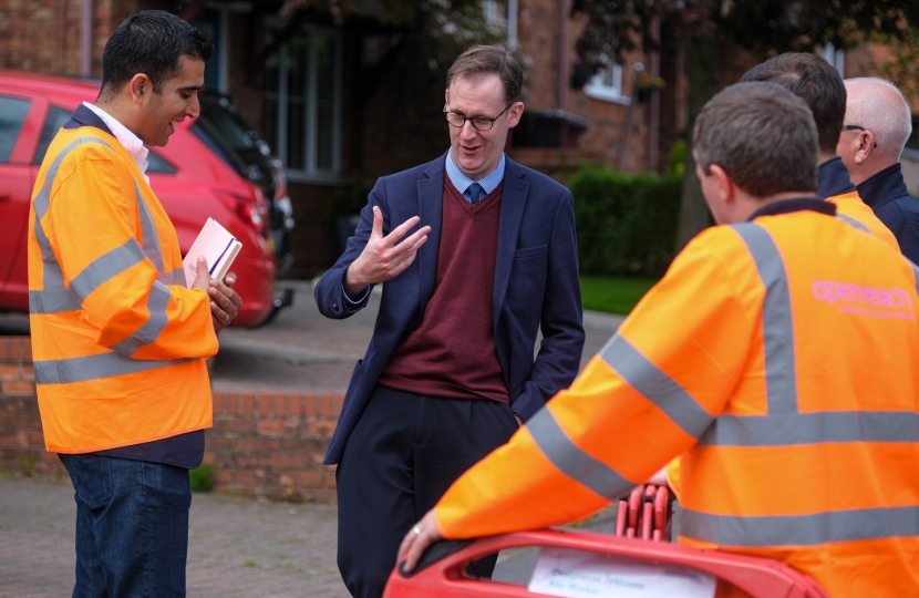 Gedling MP Tom Randall MP visits Openreach engineers in Arnold to witness first-hand the innovative engineering techniques used to deliver Ultrafast Full Fibre broadband across the Gedling constituency.