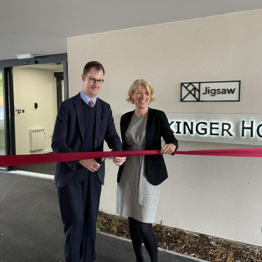 Tom Randall MP cuts the ribbon on £4.9million Stockinger House development for over 55s in Burton Joyce