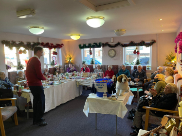 Tom Randall MP opens Carlton Age Concern Christmas Fair 